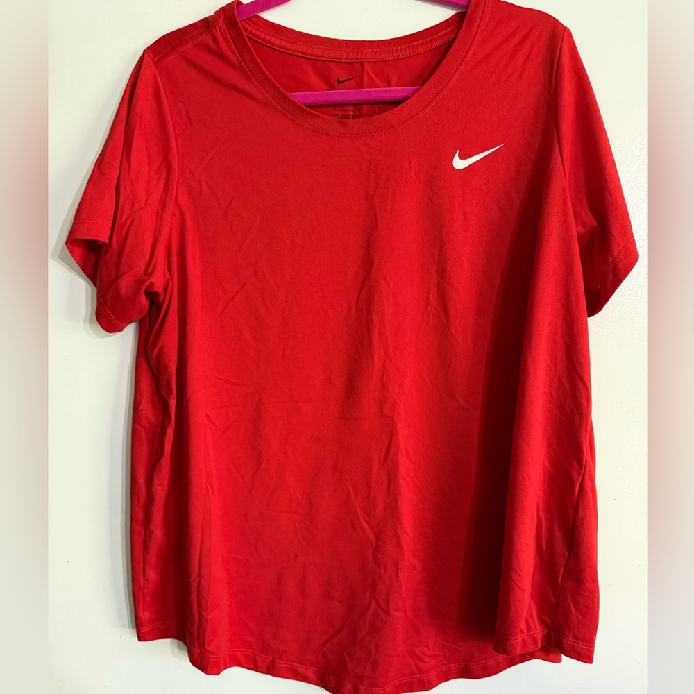 Nike Women's Bright Red Short Sleeve Tee